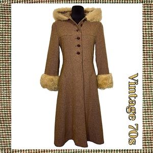 1970s Vintage Fur Trimmed Hooded Princess Penny Lane Coat